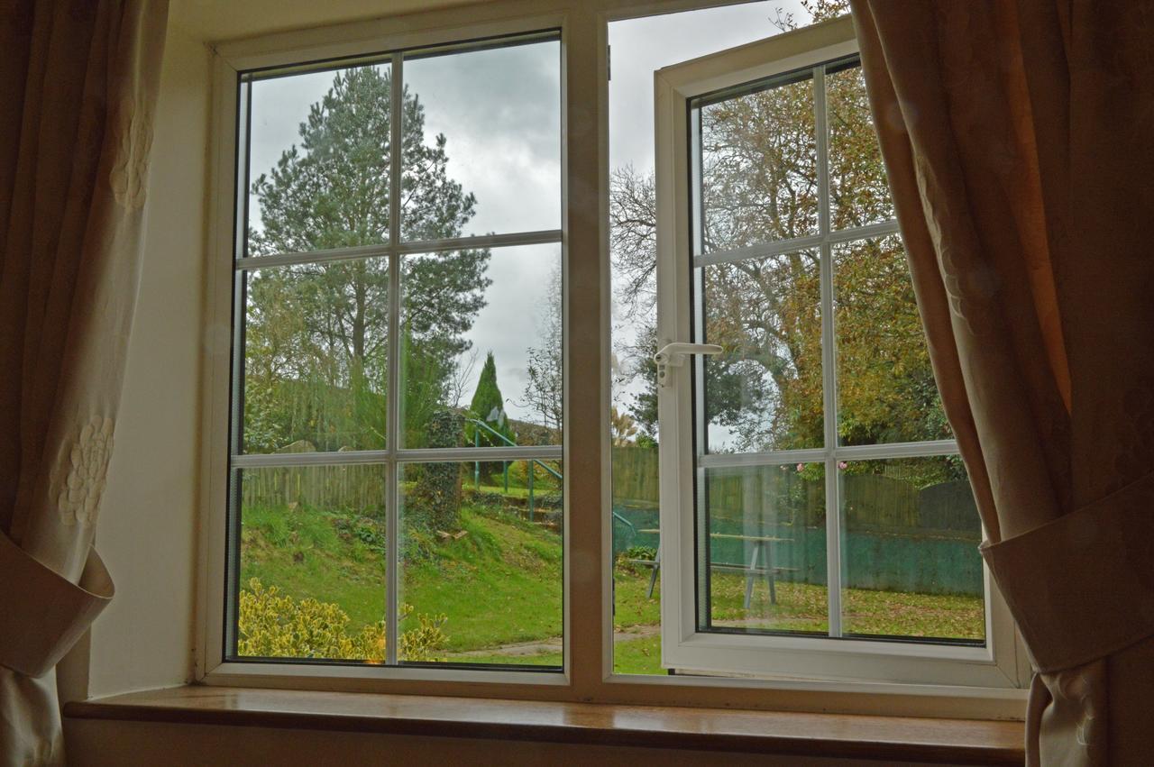 Bryn Hebog Bed & Breakfast Carmarthen Exterior photo