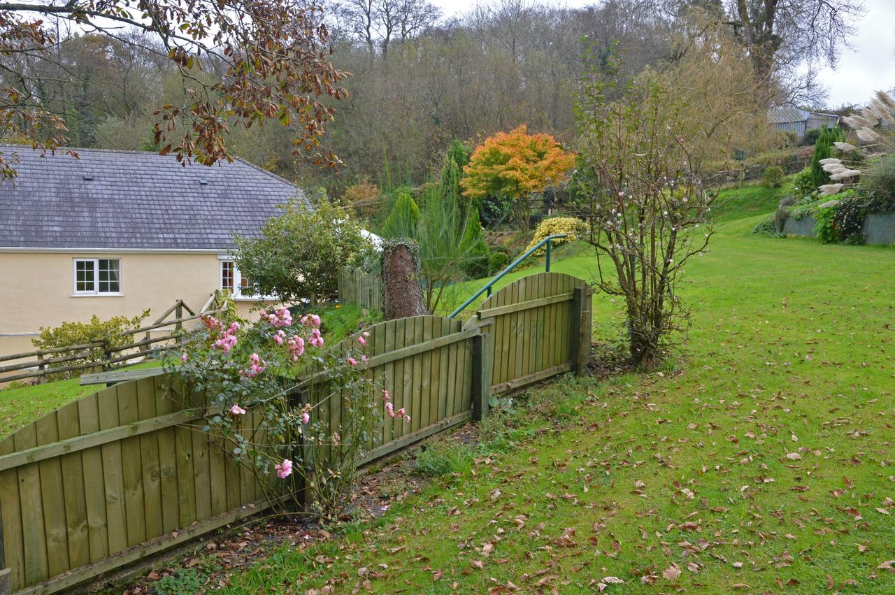 Bryn Hebog Bed & Breakfast Carmarthen Exterior photo