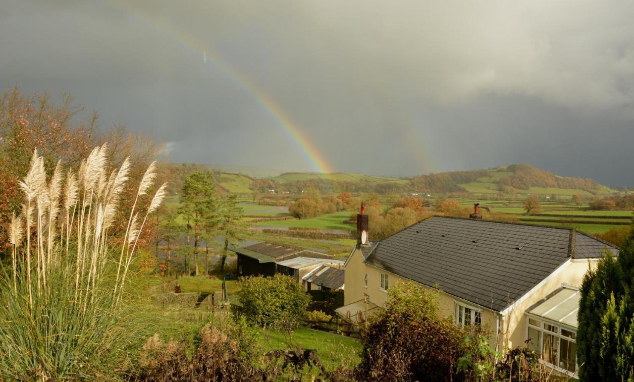 Bryn Hebog Bed & Breakfast Carmarthen Exterior photo