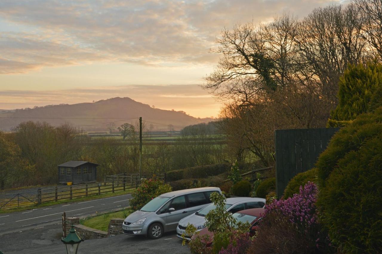 Bryn Hebog Bed & Breakfast Carmarthen Exterior photo